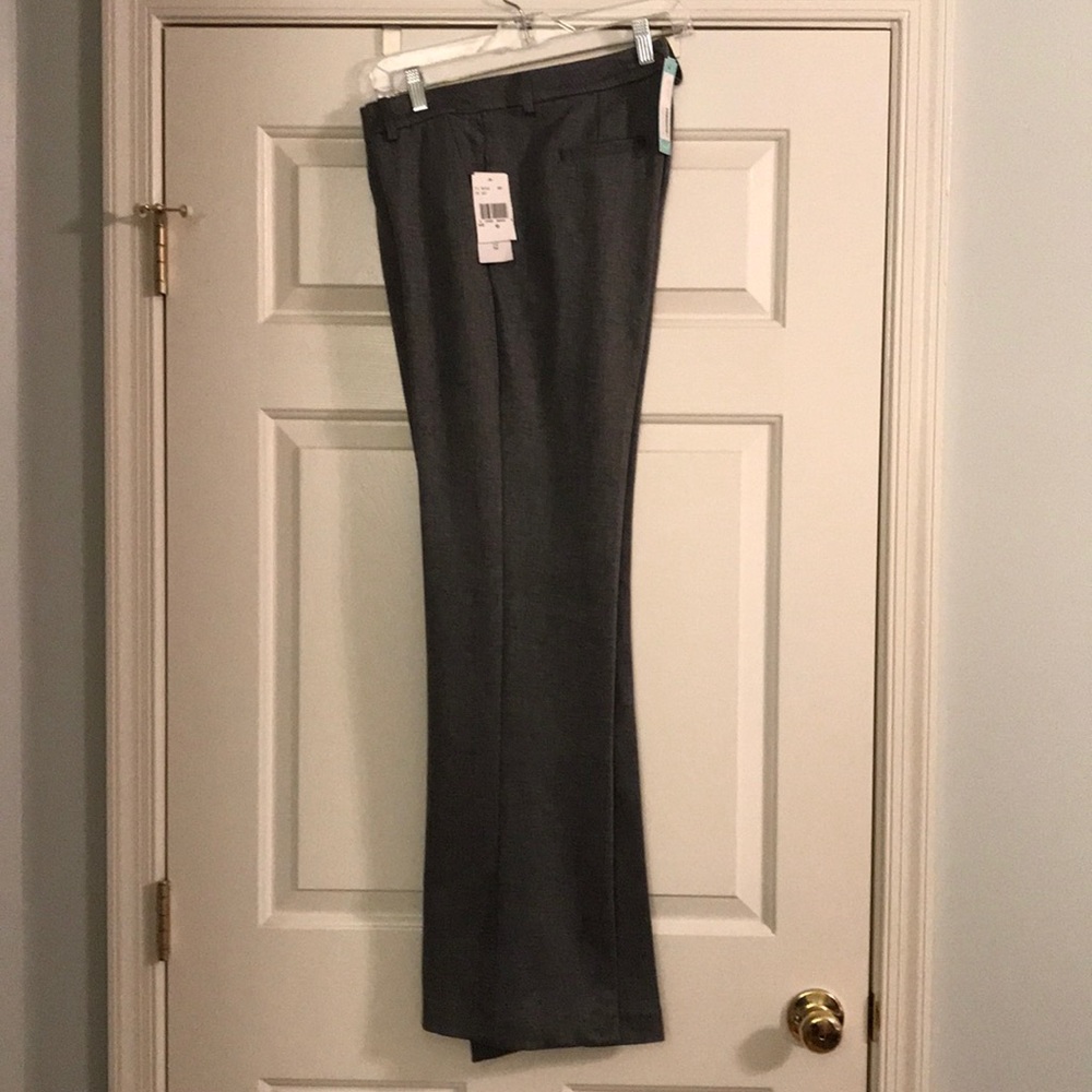 NWT Kut from the Kloth Rose Bootcut Pant. Sz 10.